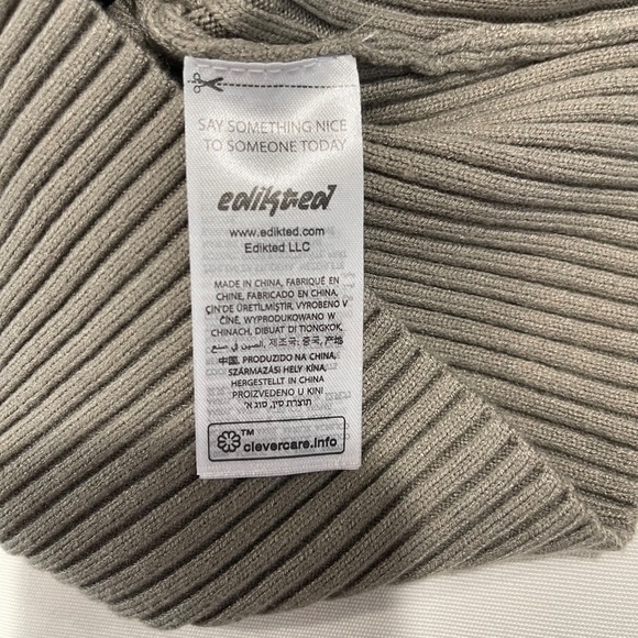 Edikted Cropped Sweater - Size XS/S - NEW With Tags. - Picture 8 of 13